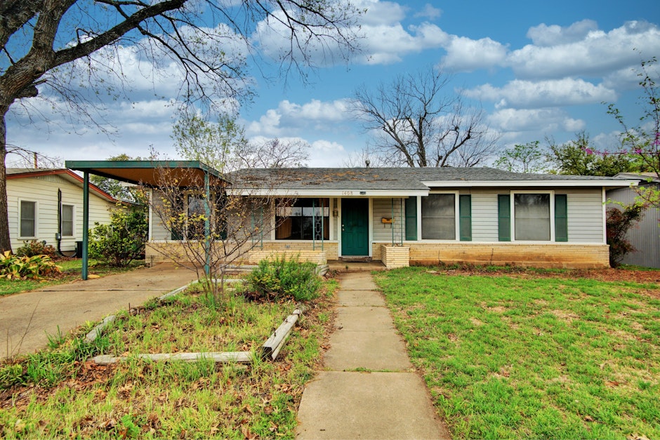 1408 Wooten Drive, Austin, TX 78757, Presented by Arlene Maze, Dochen